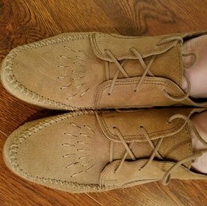 Minnetonka tan suede leather booties mocassins 9